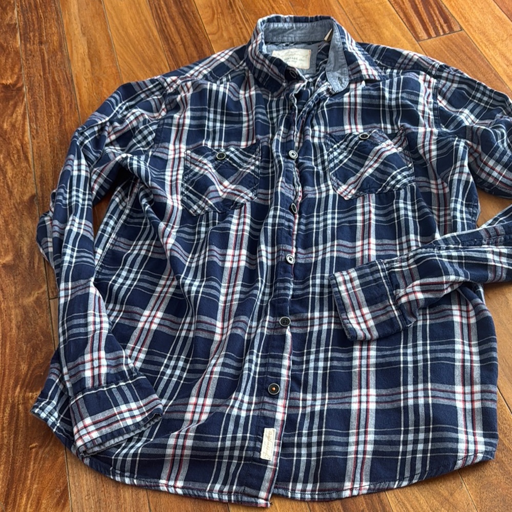 Weatherproof Blue and White Casual Button Down Shirt